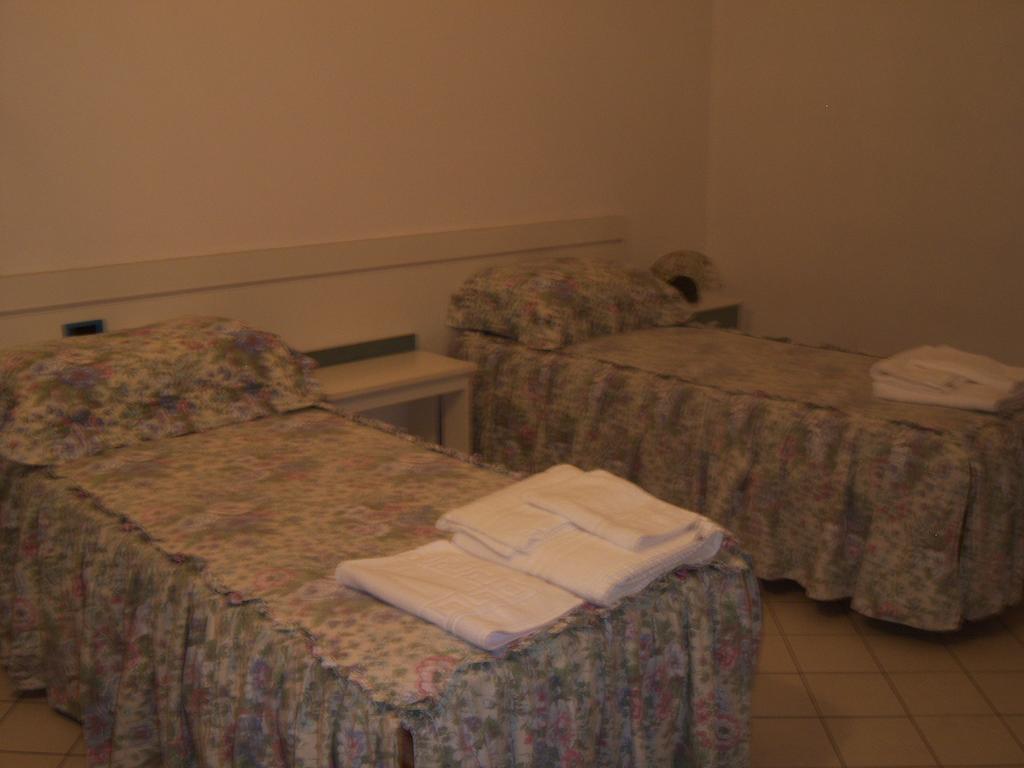 Nuovo Hotel Tripoli Settimo Vittone Room photo